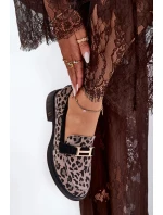 Dámské semišové mokasíny s panterkovým vzorem Vinceza – šedé Dámské semišové mokasíny s panterkovým vzorem Vinceza – šedé