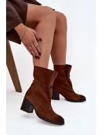 Dámské semišové botky na podpatku Zazoo – hnědé Dámské semišové botky na podpatku Zazoo – hnědé