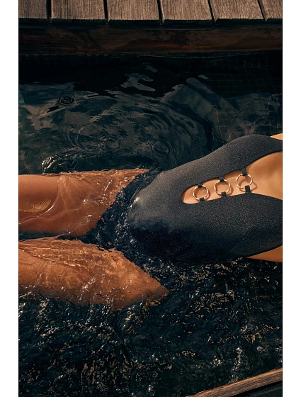 Summer Sunset O 02 - BLACK - TRIUMPH BLACK - TRIUMPH