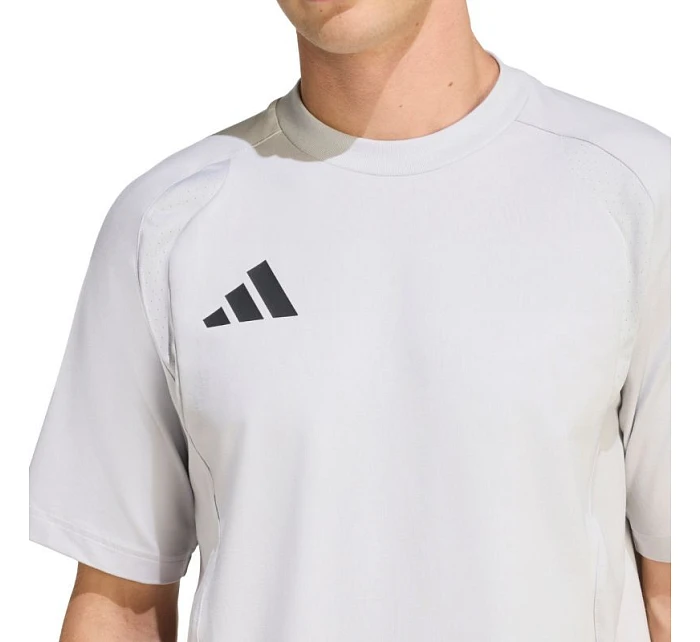 Pánské tričko Tiro 26 Travel Tshirt light grey model 22058631 pánské - ADIDAS Pánské tričko Tiro 26 Travel Tshirt light grey model 22058631 pánské - ADIDAS
