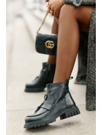 Kožené Kotníkové Boty Na Plochém Podpatku S Dekorací Zateplené Černé model 21675527 - EVENTO Kožené Kotníkové Boty Na Plochém Podpatku S Dekorací Zateplené Černé model 21675527 - EVENTO