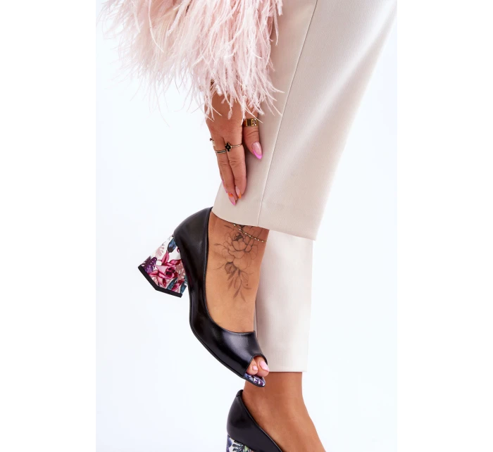 Kožené lodičky s ozdobným podpatkem Boty Černá model 21615894 - Boto Kožené lodičky s ozdobným podpatkem Boty Černá model 21615894 - Boto