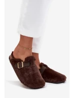 Kožešinové dámské pantofle na platformě s páskem a sponou hnědé model 21709369 - Boto Kožešinové dámské pantofle na platformě s páskem a sponou hnědé model 21709369 - Boto