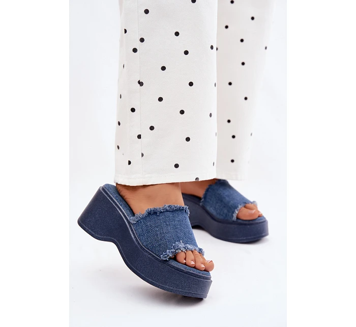 Dámské sandály s vzorem model 22107233 - Boto Dámské sandály s vzorem model 22107233 - Boto