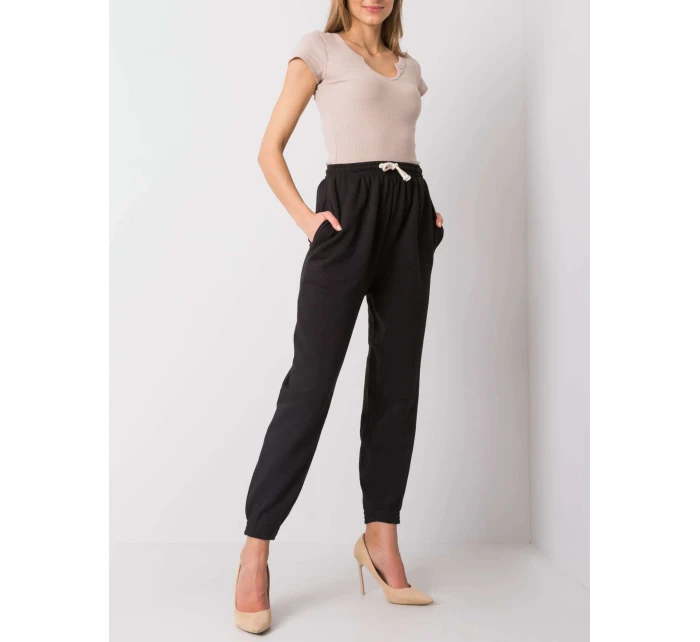 Tepláky TW DR G 080.17 černá Tepláky TW DR G 080.17 černá