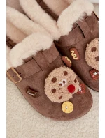 Dámské pantofle s ozdobami a přezkou vyhřívané kožešinou hnědé model 21772630 - Boto Dámské pantofle s ozdobami a přezkou vyhřívané kožešinou hnědé model 21772630 - Boto