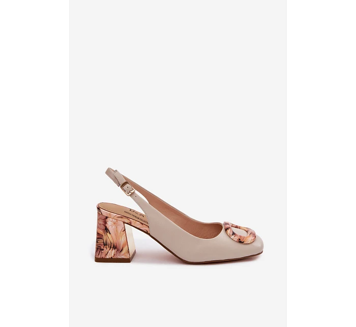 Kožené dámské sandály na podpatku s přezkou D&A model 22100324 Béžové - S.Barski Kožené dámské sandály na podpatku s přezkou D&A model 22100324 Béžové - S.Barski