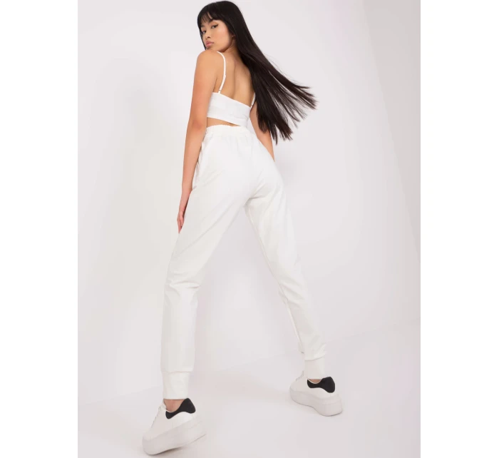 Spodnie LK SP ecru model 18650721 - FPrice Spodnie LK SP ecru model 18650721 - FPrice