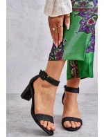 Lesklé sandály na podpatku Černé Maxim Lesklé sandály na podpatku Černé Maxim