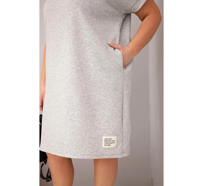 Dámské šaty Plus Size s krátkým rukávem a kapsami šedý melír