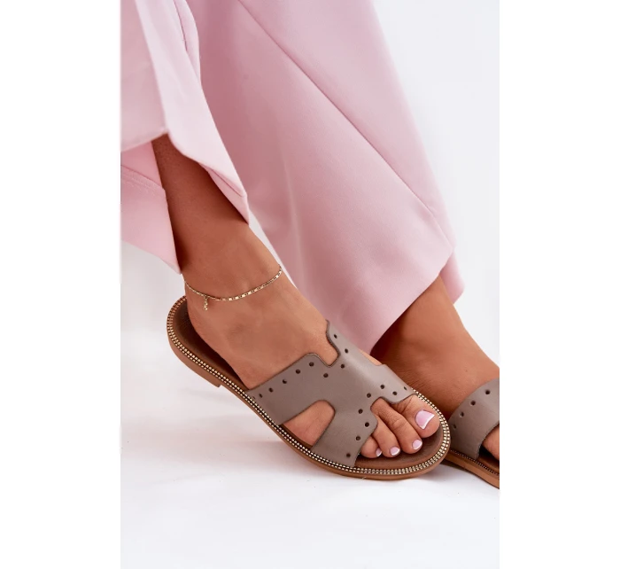 Zazoo 40326 Dámské sandály s ozdobnými výřezy tmavě béžové Zazoo 40326 Dámské sandály s ozdobnými výřezy tmavě béžové