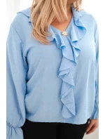 Dámská viskózová blůza Plus Size s volánem a ozdobnou broží modrá