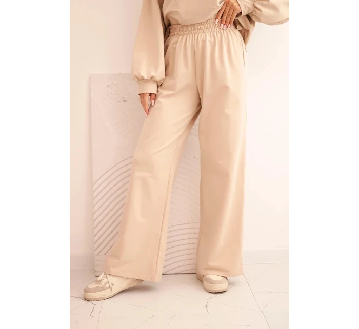 Dámský bavlněný komplet se širokými nohavicemi a mikinou s dlouhým rukávem béžový Dámský bavlněný komplet se širokými nohavicemi a mikinou s dlouhým rukávem béžový