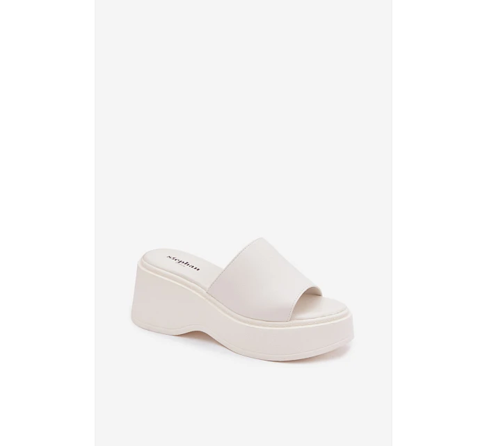 Dámské nazouváky na platformě bílé model 22107205 - Boto