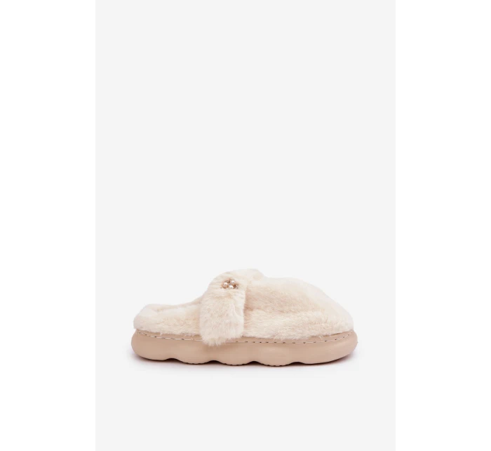 Hřejivé pantofle s malou broží světle béžové Primaria Hřejivé pantofle s malou broží světle béžové Primaria