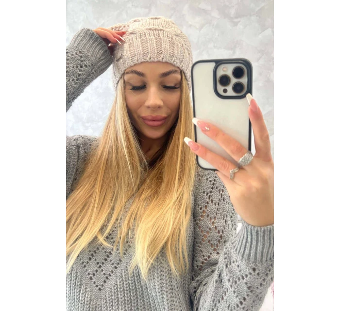 Fleecová čepice light beige model 18750373 - K-Fashion Fleecová čepice light beige model 18750373 - K-Fashion