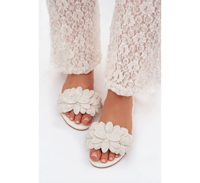 Dámské ploché s ozdobou bílé Grelora Dámské ploché s ozdobou bílé Grelora