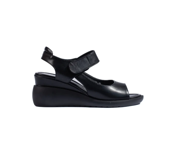 Zajímavé sandály černé dámské na klínku Zajímavé sandály černé dámské na klínku