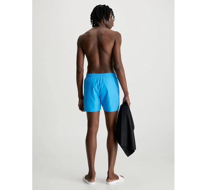 Dárkové balení pánských plavek a ručníku KM0KM00849 BEH modrá - černá - Calvin Klein Dárkové balení pánských plavek a ručníku KM0KM00849 BEH modrá - černá - Calvin Klein