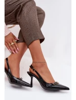 Lakované dámské sandály na podpatku se zlatou sponou Černé Bellivra