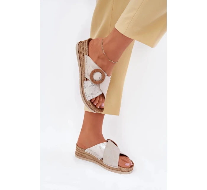 Dámské pantofle na klínu s ozdobnou přezkou Inblu – světle béžové