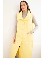 Dámská prošívaná dlouhá vesta s kapsami a stojáčkem žlutá