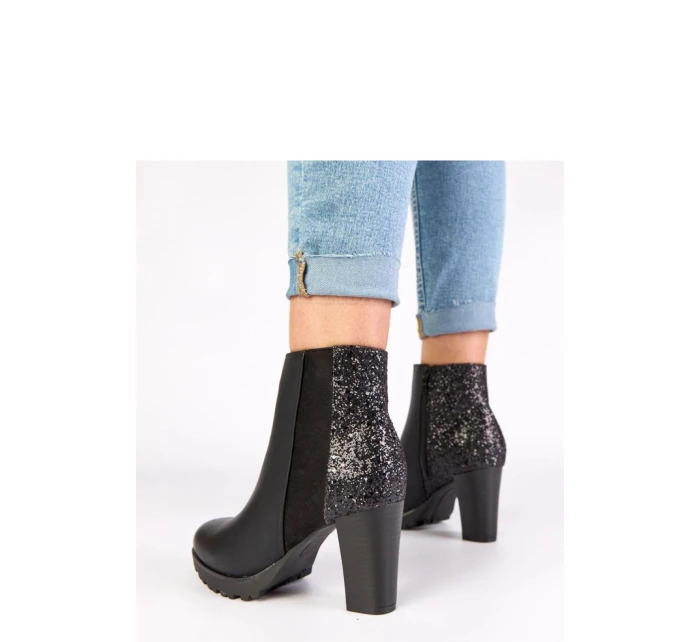 Boty na podpatku model 222359 Solea Boty na podpatku model 222359 Solea