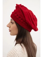 Dámská zimní čepice z vlny volného střihu s ozdobným pletením model 21878063 červená - K-Fashion Dámská zimní čepice z vlny volného střihu s ozdobným pletením model 21878063 červená - K-Fashion