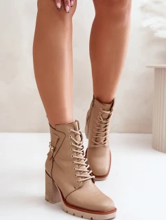 Zateplené botky na podpatku se zlatým detailem béžové model 21672439 - Boto