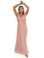 Dlouhé maxi šaty s a hlubokým výstřihem pudrově růžové model 22085441 - numoco basic Dlouhé maxi šaty s a hlubokým výstřihem pudrově růžové model 22085441 - numoco basic