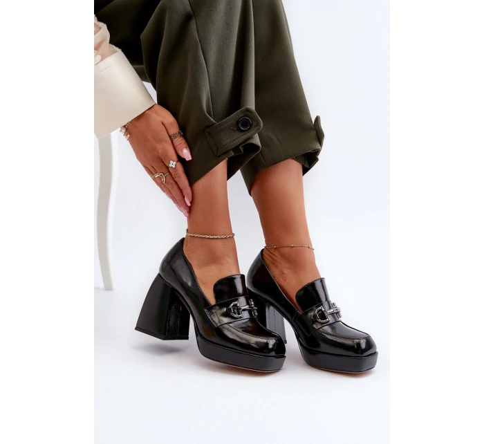 Lakované dámské polobotky na podpatku černé D&A MR38-906