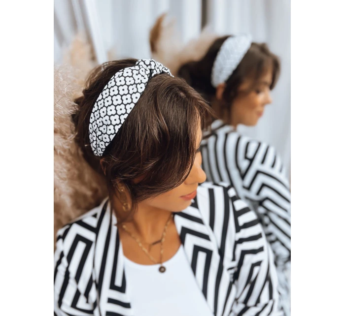 Dámská páska na ruku bílá Dstreet model 21969235 - FashionStreet Dámská páska na ruku bílá Dstreet model 21969235 - FashionStreet