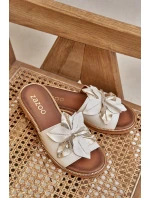 Sandály S Dekorací Přírodní Kůže Zazoo model 21682154 Bílé - Boto