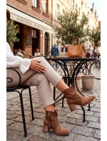 Dámské s designem z přírodní semiše na podpatku  hnědé model 21713118 - Zazoo