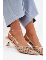 Pletené dámské sandály na podpatku zlaté model 22027857 - Boto