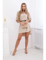 Šaty s delšími zády a pásem světle béžová