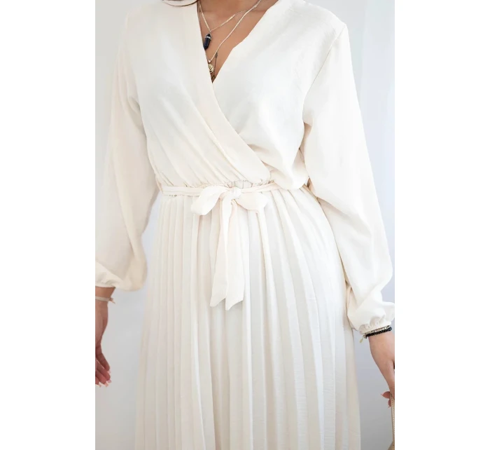 Šaty se lemem světle béžová model 21908583 - K-Fashion Šaty se lemem světle béžová model 21908583 - K-Fashion