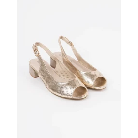 Trendy zlaté dámské  sandály Obcas