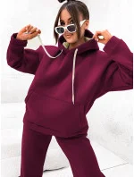 Hrubší bavlněná dámská tepláková souprava ve vínové bordó barvě (82143) Hrubší bavlněná dámská tepláková souprava ve vínové bordó barvě (82143)