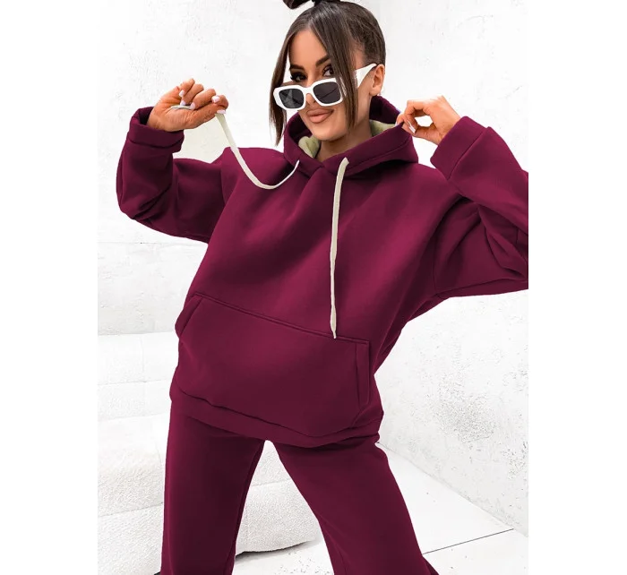 Hrubší bavlněná dámská tepláková souprava ve vínové bordó barvě (82143) Hrubší bavlněná dámská tepláková souprava ve vínové bordó barvě (82143)