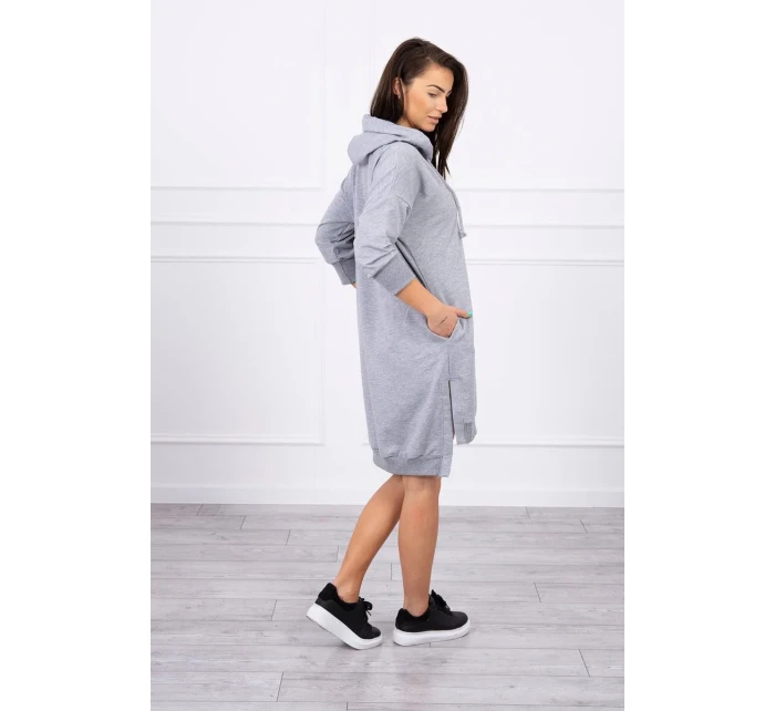 Šaty s kapucí a delšími zády šedé