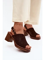 Kožené semišové sandály na podpatku Vinceza 39995 čokoládové