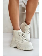 Zateplené kožené kotníkové boty na masivní podrážce světle béžové model 21673825 - Goe