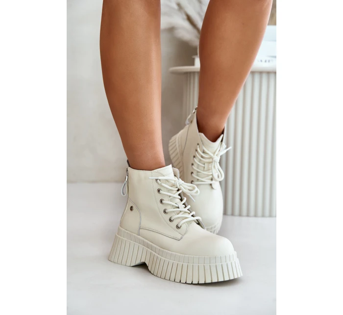 Zateplené kožené kotníkové boty na masivní podrážce světle béžové model 21673825 - Goe