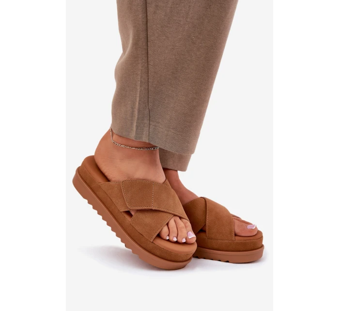 Dámské Pantofle Na Platformě S Pásky Camel model 21696072 - Boto