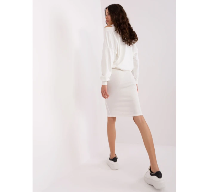 EM KMPL 819 set 2.64P ecru