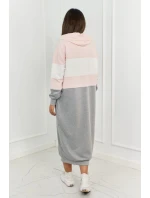 Trikolorní šaty s kapucí pudrově růžová + ecru + šedá Trikolorní šaty s kapucí pudrově růžová + ecru + šedá