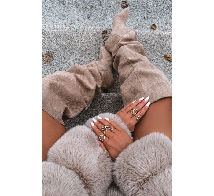 Nazouvací dámské kozačky na jehlovém podpatku Ysolienne – béžové