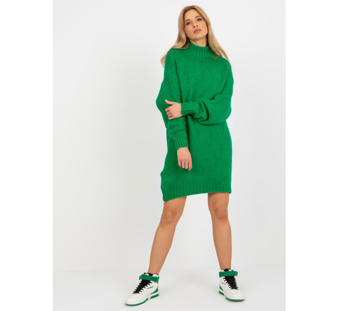 Zelené volné pletené rolákové šaty