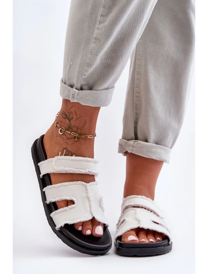 Dámské látkové sandály s lemovkou bílou model 21628614 - Boto Dámské látkové sandály s lemovkou bílou model 21628614 - Boto